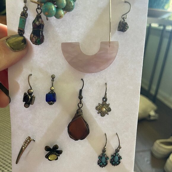 Free earrings with any clothing purchase! - Picture 9 of 10